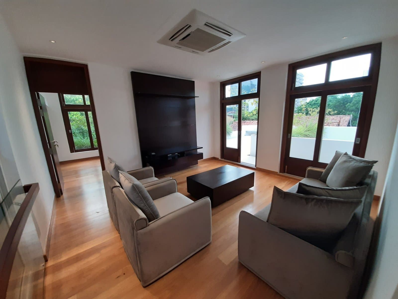 Gallery image 21