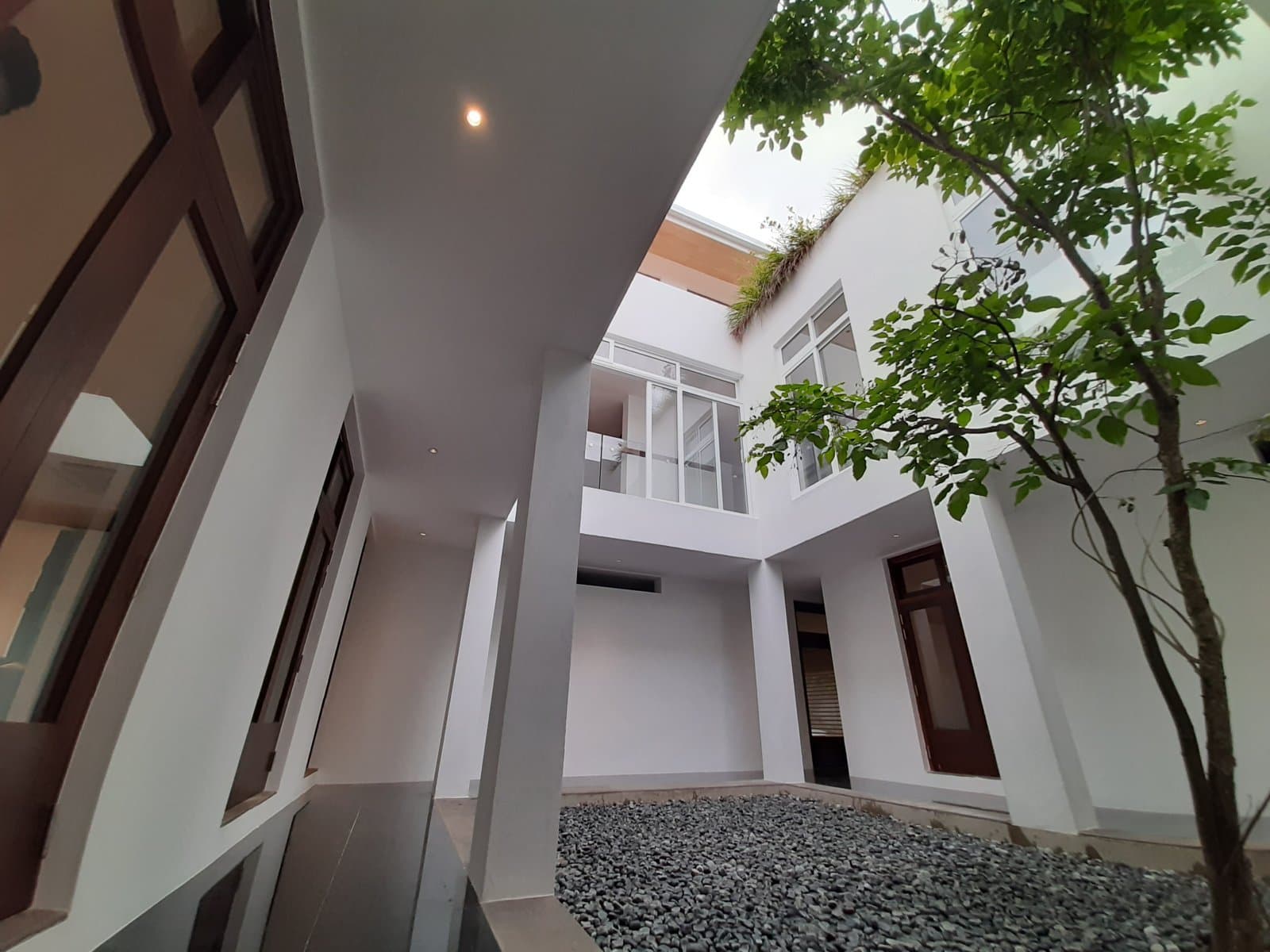 Gallery image 10